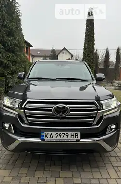 Toyota Land Cruiser 2017 - пробіг 99 тис. км