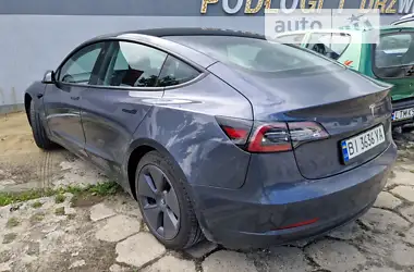 Tesla Model 3 2022 - пробіг 15 тис. км
