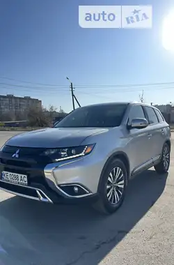 Mitsubishi Outlander 2019 - пробег 114 тыс. км