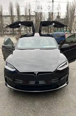 Tesla Model X 2022 - пробіг 15 тис. км
