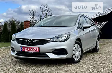 Opel Astra 2020 - пробег 37 тыс. км