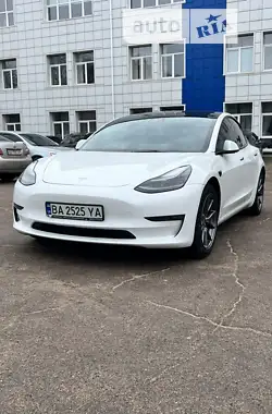 Tesla Model 3 2022 - пробег 51 тыс. км