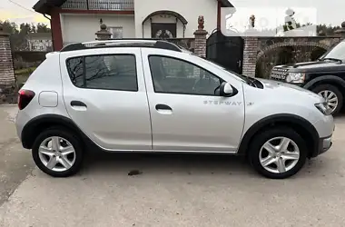 Dacia Sandero StepWay 2014 - пробіг 165 тис. км