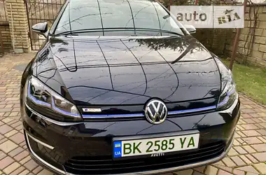 Volkswagen e-Golf  2018 - пробіг 44 тис. км