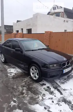 BMW 3 Series 1993 - пробіг 407 тис. км