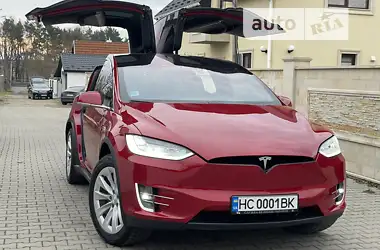 Tesla Model X 2017 - пробіг 99 тис. км