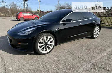 Tesla Model 3 2018 - пробіг 108 тис. км