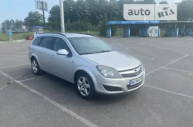 Opel Astra 2010 - пробег 303 тыс. км