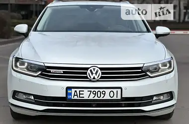Volkswagen Passat 2017 - пробег 231 тыс. км