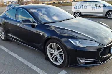 Tesla Model S 2016 - пробіг 126 тис. км