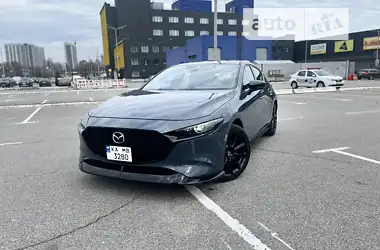 Mazda 3 2021 - пробіг 65 тис. км