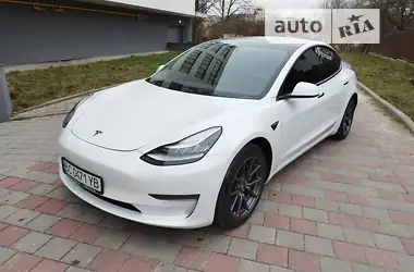 Tesla Model 3  2020 - пробіг 96 тис. км