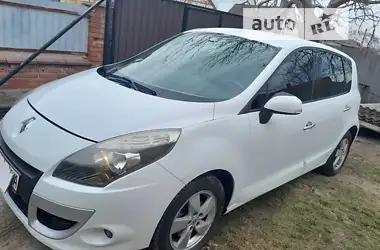 Renault Megane Scenic 2010 - пробіг 311 тис. км