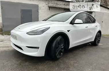 Tesla Model Y 2022 - пробіг 38 тис. км
