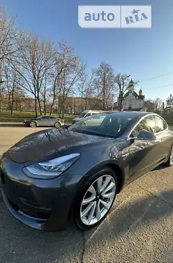 Tesla Model 3 2020 - пробіг 83 тис. км