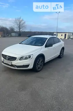 Volvo S60 Cross Country 2017 - пробіг 76 тис. км