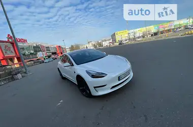 Tesla Model 3 2022 - пробег 2 тыс. км