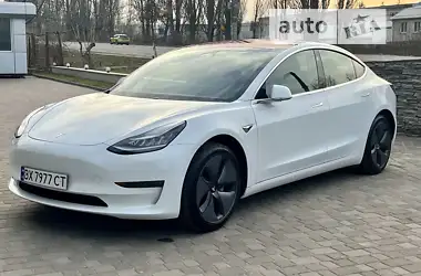 Tesla Model 3 2018 - пробіг 44 тис. км