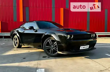 Dodge Challenger 2016 - пробег 119 тыс. км