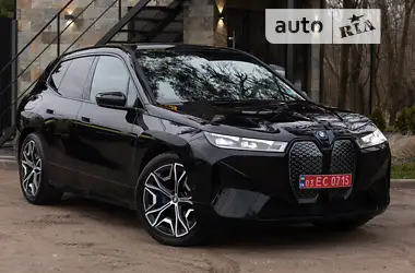 BMW iX 2022 - пробіг 18 тис. км