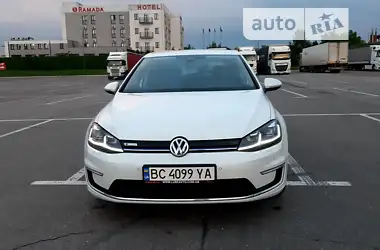 Volkswagen e-Golf 2017 - пробег 69 тыс. км