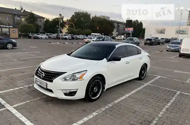 Nissan Altima 2015 - пробіг 192 тис. км