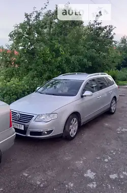 Volkswagen Passat 2010 - пробіг 326 тис. км