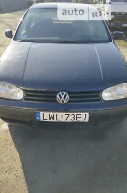 Volkswagen Golf 1998 - пробег 320 тыс. км