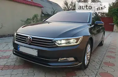 Volkswagen Passat 2015 - пробіг 235 тис. км