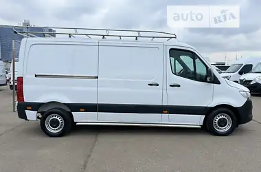 Mercedes-Benz Sprinter 2019 - пробег 252 тыс. км