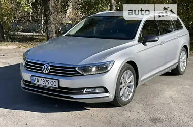 Volkswagen Passat 2016 - пробіг 273 тис. км