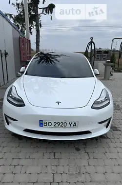 Tesla Model 3 2019 - пробіг 69 тис. км