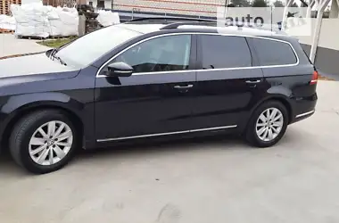 Volkswagen Passat 2012 - пробіг 280 тис. км