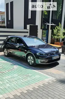Volkswagen e-Golf 2015 - пробег 111 тыс. км