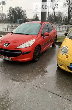 Peugeot 207 2008 - пробег 165 тыс. км