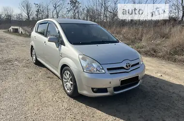 Toyota Corolla Verso 2007 - пробег 267 тыс. км