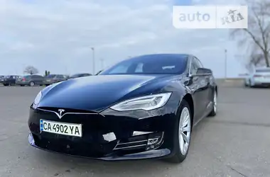 Tesla Model S 2018 - пробіг 104 тис. км