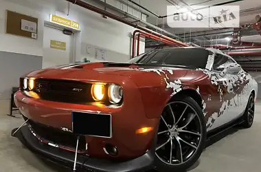 Dodge Challenger 2016 - пробег 92 тыс. км