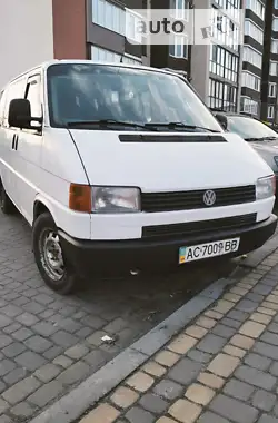 Volkswagen Transporter 1996 - пробег 380 тыс. км