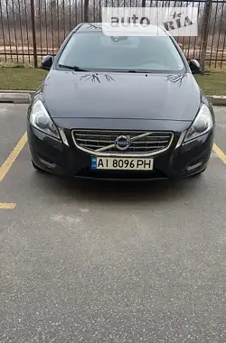 Volvo V60 2012 - пробег 187 тыс. км