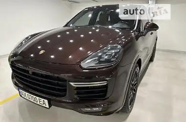 Porsche Cayenne 2016 - пробіг 62 тис. км