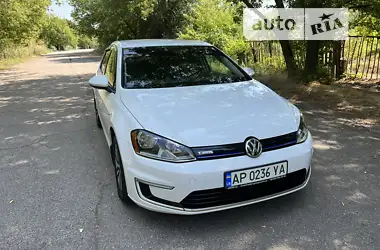 Volkswagen e-Golf  2016 - пробіг 105 тис. км