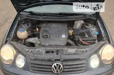 Volkswagen Polo 2004 - пробіг 268 тис. км