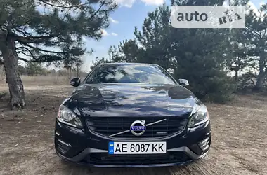Volvo V60 2015 - пробег 107 тыс. км