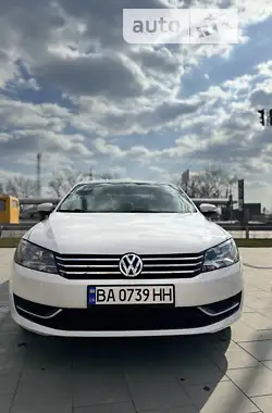 Volkswagen Passat 2012 - пробіг 315 тис. км
