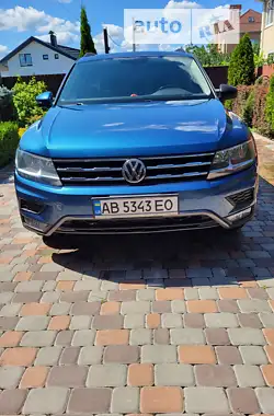 Volkswagen Tiguan 2017 - пробег 140 тыс. км