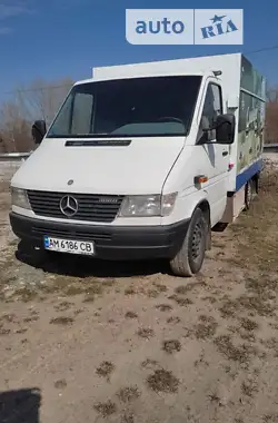 Mercedes-Benz Sprinter 1999 - пробег 400 тыс. км