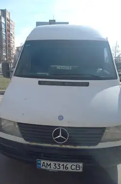 Mercedes-Benz Sprinter 1996 - пробег 800 тыс. км