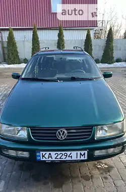 Volkswagen Passat 1995 - пробіг 390 тис. км