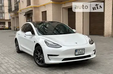 Tesla Model 3 2020 - пробег 52 тыс. км